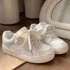 Tênis Feminino 2026 Primavera Novos Populares Sapatos Brancos Versátil Solado Grosso Nicho Casual Esportivo