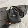 Bolso Retro de Cesta de Verduras de Mano para Mujer 2025 Nuevo de Moda Tendencia Estilo Coreano Bolso Cubo Versátil Bolso de Hombro Cruzado