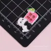 Pegatinas de Letras de Panda de la Suerte de Dibujos Animados Pegamento Crema DIY Funda de Teléfono Accesorios para el Cabello Ropa Pegatinas para Tazas de Agua Pegatinas para Decoración de Automóviles Venta al por Mayor