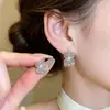Ear Cuff de Metal Vazado Flor C-shaped Luxo Leve Feminino 2026 Novos Brincos Mais Vendidos Joia de Orelha Única Bonita de Alta Qualidade