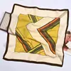 Bufanda de Terciopelo Popular Estilo Coreano Versátil Transfronteriza para Mujer en Otoño e Invierno Bufanda Cuadrada Multifuncional Chal Pañuelo para la Cabeza Cálido y Versátil Moda