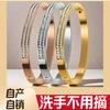 Pulsera de acero de titanio para niñas de alta gama estilo nicho ins para mujer con diamantes incrustados que no se decolora joyería de acero inoxidable al por mayor