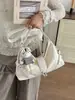 Bolso tote de gran capacidad estilo retro transfronterizo para mujer, nuevo bolso de moda otoño e invierno 2026 para mujer, para llevar al hombro y cruzado, para el trabajo