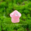 Enfeites de paisagem em miniatura, cogumelos pequenos coloridos que brilham no escuro, decorações fluorescentes, musgo, artesanatos criativos de resina, pequenos enfeites de mesa