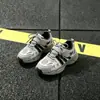 Zapatos de papá para niños de primavera con superficie de malla, zapatillas de primavera transpirables para niños, zapatos casuales para niñas, zapatos de estudiante, transpirables y cómodos