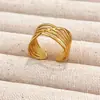 Anillo Nuevo de Acero Inoxidable Transfronterizo Europeo y Americano para Mujer, Anillo de Lujo Ligero Clásico de Moda, Joyería de Acero de Titanio que No se Desvanece