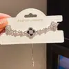 Pulsera de Flor de Circonia Estilo Francés, Lujo Ligero, Sensación de Alta Gama, Pulsera Versátil, Moderna y Elegante, Diseño de Nicho, Joyería al por Mayor
