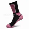 Meias esportivas masculinas transfronteiriças plus size de comprimento médio, meias para basquete e corrida, que absorvem o suor e são respiráveis, com sola tipo toalha, e apresentando um design de letras e color block para exportação
