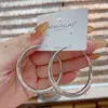 Brincos de argola de alta qualidade, elegantes, estilo europeu e americano, exagerados, porém minimalistas, cool e discretos, brincos estilosos e versáteis para influenciadores