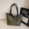 Bolsa Tote de Nylon Simple y Ligera para Mujer 2026 Nueva Bolsa de Gran Capacidad para Viajes Diarios Bolsa de Hombro para Estudiantes y Clases Bolsa de Compras