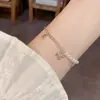 Pulsera de Cadena con Perlas y Cruz, Moda de Lujo Ligero, Versátil, Empalme de Cadena, Temperamento de Nicho, Diseño Simple, Pulsera al por Mayor
