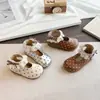 Zapatos de Caminar para Niños con Adorno de Encaje de Lunares Suela Suave 2026 Primavera y Otoño Nuevos Zapatos de Cuero para Niñas con Moño Mary Jane