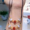 Collar con colgante de ágata roja natural para mujer, pulsera de cuentas de frijol rojo, cadena de clavícula, pulsera decorativa de transporte de frijol de acacia de celebridades cibernéticas