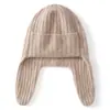 Gorro de punto de cachemira para mujer, gorro versátil que cubre las orejas, gorro aviador de color liso, gorro cálido para cubrir la cabeza, gorro Lei Feng, gorro para clima frío al aire libre