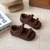 Zapatos de Frijol con Pezuña de Caballo Estilo Bosque Retro para Niñas Primavera y Otoño Nuevo Estilo Lazo Adhesivo Mágico Suela Suave Bebé Niña Versátil Zapatos Birkenstock