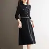 Vestido Interno Outono e Inverno para Mulheres 2025 Novo de Alta Qualidade Afunilado na Cintura Elegante Saia Tricô Camisa Básica Pequena