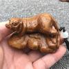 Escultura em Madeira Atacado Doze Zodíaco Peças de Mão Escultura em Madeira Peças de Jogo Madeira Artesanato Hong Guibao Fabricantes
