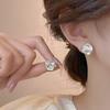 Aretes de Camelia Nicho Simples y de Lujo Ligero para Mujer Tendencia Ins Populares Mismo Estilo Estilo Frío Joyería para la Oreja al por Mayor
