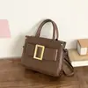 Bolsa de ombro feminina transfronteiriça, estilo coreano, moderna e estilosa, novo modelo outono 2026, simples, fashion, versátil, para ombro e transversal