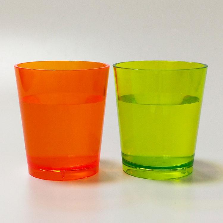 塑料水杯