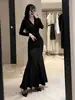 Vestido Longo de Alta Qualidade Estilo Sexy Puro Desejo com Cintura Marcada Aderente ao Corpo Cauda de Peixe para Mulheres Outono Plissado Emagrecimento Decote V Manga Longa
