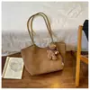 Bolso de Hombro Tejido de Moda para Mujer, Estilo Nuevo, Gran Capacidad, Bolso Tote de Nicho para el Trabajo, Bolso Versátil para Debajo del Brazo, Moderno