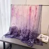 Bufanda de Gasa Suave Encriptada con Ritmo de Flor Morada Estampada Primavera y Verano Bufanda de Seda Bufanda Larga Grande Chal de Viaje Protector Solar Bufanda para Mujer Pañuelo para la Cabeza