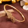 Pulseira de Moda Transfronteiriça Europeia e Americana Personalizada com Design de Ginkgo Microincrustada com Zircônia para Mulheres, Joia de Luxo Leve de Nicho Cor Dourada