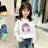 Estilo Nuevo Primavera y Otoño Talla Mediana y Grande Niños Bebé Elegante Estampado de Dibujos Animados Top 100% Algodón Puro Camiseta de Manga Larga Cuello Redondo para Niñas