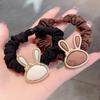 Anillo para el cabello de aleación de amor con trébol de cuatro hojas esmerilado Dongdaemun de estilo coreano, banda para el cabello elástica, elegante y sencilla para combinar con todo.