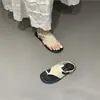 Sandálias de Tira Fina com Solado Grosso Estilo Retrô para Mulheres 2026 Novo Estilo de Férias de Verão Praiano Casual Sapatos Romanos
