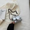Mini Bolsa Pequena de Nicho Feminina 2024 Nova Moda Outono e Inverno Moda Pequena Bolsa Quadrada Popular na Internet Estilo Estrangeiro Bolsa de Ombro Transversal para Mulheres