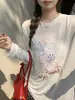 Blusa Branca Estampada com Proteção Solar para Mulheres, Estilo Verão, Camiseta com Caimento Solto e Emagrecedor, Top de Algodão Flocos de Neve Preguiçoso e Levemente Transparente