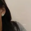Pendientes de Flor de Perla de Alto Brillo con Aguja de Plata 925 y Concha Artificial para Mujer, Pendientes Pequeños Cortos Exquisitos Súper de Hada, Pendientes Retro