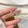 Pendientes de Perla con Colgante de Caballo de Nácar Natural, Pendientes Versátiles y Elegantes, Pendientes de Lujo Ligero y de Gama Alta para Mujer