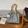 Bolsa Tote de Lona Estampa de Leopardo Feminina 2026 Nova Outono Inverno Grande Capacidade Bolsa para o Dia a Dia Moda Versátil Bolsa de Ombro Transversal