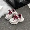 Zapatillas Deportivas para Niña 2025 Otoño/Invierno Nuevo Estilo Más Terciopelo Antideslizantes Zapatillas de Correr para Niños Suela Suave Niños Medianos y Grandes Ligeras Zapatillas de Papá