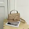 Bolsa elegante e fashion para o dia a dia, estilo coreano, com padrão de losangos em relevo, textura chique, 2026, projetada para usar sob o braço, na mão, no ombro ou transversalmente