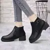 Comercio exterior Amazon botas cortas de cuero, botas de tacón bajo con hebilla de cinturón retro, elegantes botas Martin de suela plana transfronterizas europeas y americanas para mujer