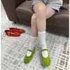 Zapatos Mary Jane Planos de Cuero Genuino para Mujer en Stock, Suela Plana, Adecuados para Faldas, Estilo Vintage con una Hebilla Única, Boca Baja, Diseño Sencillo
