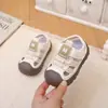 Sandalias Infantiles 0-3 Años Niños y Niñas Lindos Dibujos Animados Zapatos para Niños Pequeños Sandalias Impermeables de Punta Cerrada para Bebé Verano