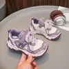 Tênis Esportivo Infantil 2026 Novo Malha Respirável Meninos Meninas Sola Macia Antiderrapante Sapatos de Pai Crianças Médias e Grandes Moda Casual