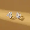 Aretes Redondos de Estrella con Circonita Bañados en Oro Real de 18K, Aretes Personalizados de Estilo Fresco de Nicho, Lujo Accesible y Aretes de Alta Gama