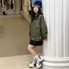 Nuevo Abrigo de Moda para Niñas Otoño 2026, Estilo Coreano, Corte Holgado, Cuello de Cuero, Gabardina de Longitud Media para Niñas Mayores, Transfronterizo