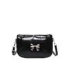 Bolsa Feminina 2024 Outono e Inverno Nova Moda Bolsa de Ombro Transversal com Laço Design de Nicho Bolsa Concha Vintage de Tecido Impermeável
