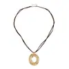 Joia de Cruz Estilo Mesclado Cordão de Camurça Colar Longo Retro Oval Vazado Aro de Metal Conta Verde Corrente para Suéter