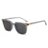 Nuevas gafas de sol de moda 2025 con montura cuadrada, protección UV400 contra rayos UV, gafas de sol elegantes para mujer, perfectas para uso casual y sesiones de fotos.