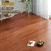 Pegatinas de piso de PVC autoadhesivas con veta de madera del fabricante para uso doméstico y comercial, piso de plástico impermeable y antideslizante para renovación de sala de estar