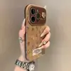 Funda de Teléfono Floral Pequeña Retro Personalizada Marco Metálico de Camelia para Lente Cubierta Completa de Terciopelo Protección contra Caídas Funda Suave Estilo Lujo Ligero Mano