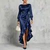 2026 Novo Vestido Formal Longo Azul Marinho de Cetim Estilo Europeu e Americano Feminino Cintura Marcada Mangas Bufantes Babados Assimétricos